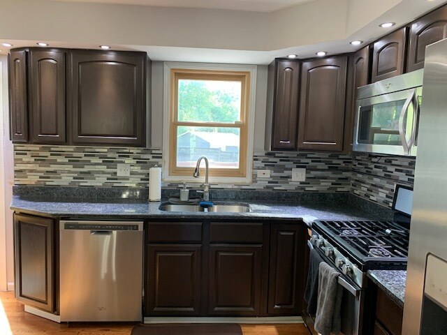 Photo - 1001 West Dr