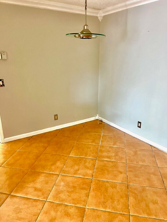 Photo - 17 Crossings Cir