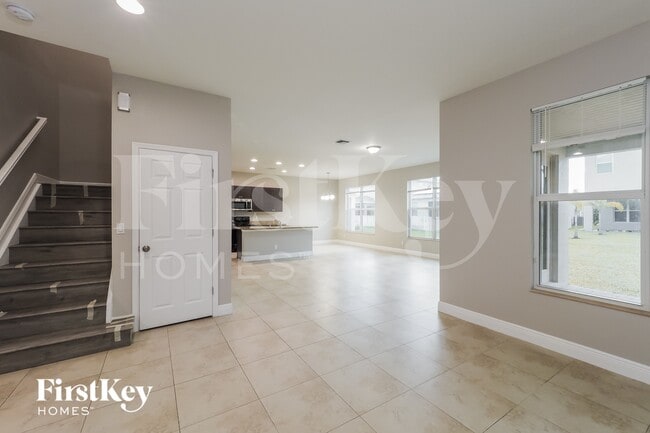 Photo - 1183 NW Leonardo Cir