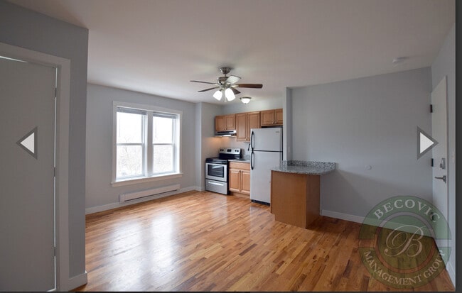 Photo - 7445 N Greenview Ave