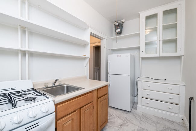 Building Photo - 29 Worthington St Unit 3