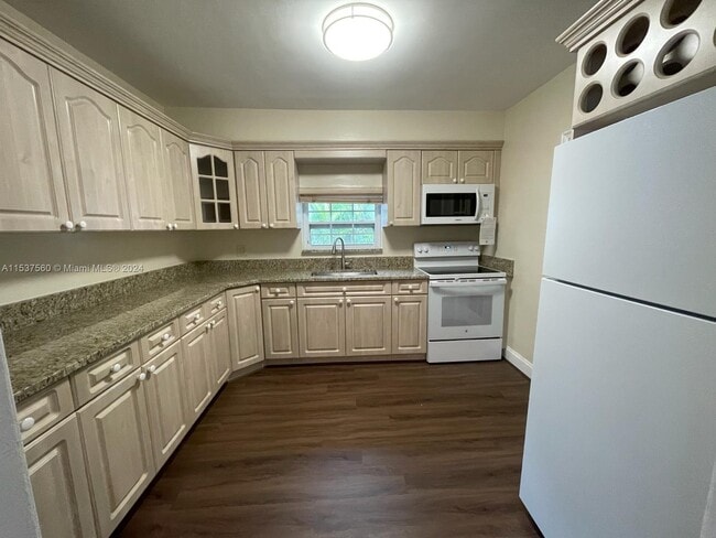 3350 SW 29th St