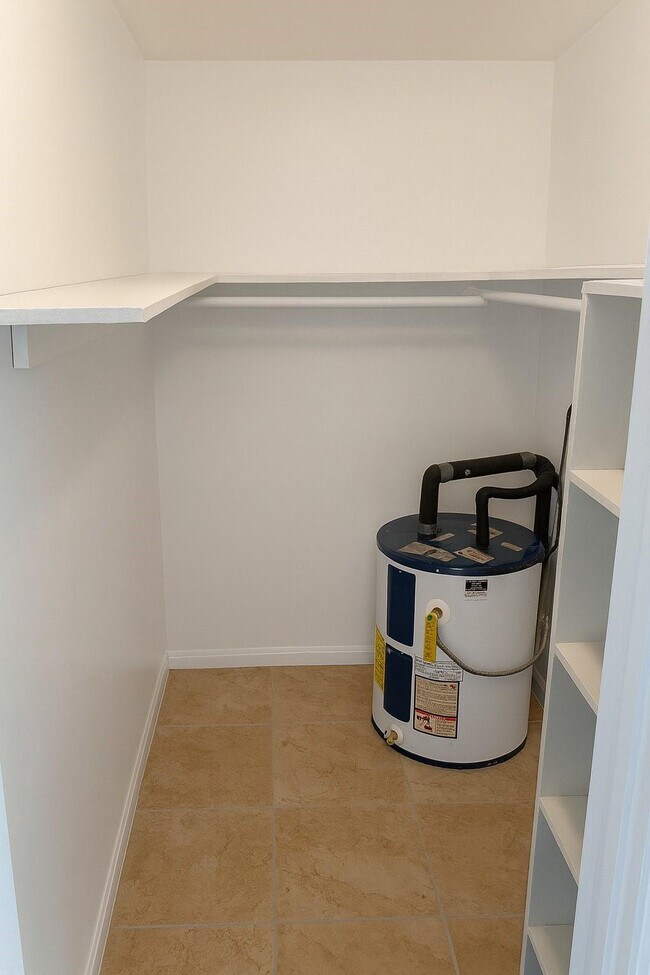 Photo - 2621 NE 1st St Unit 10