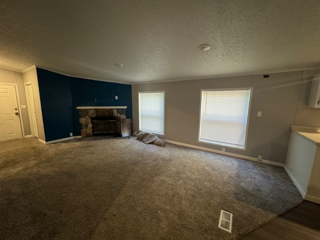 Photo - 2500 Mann Rd