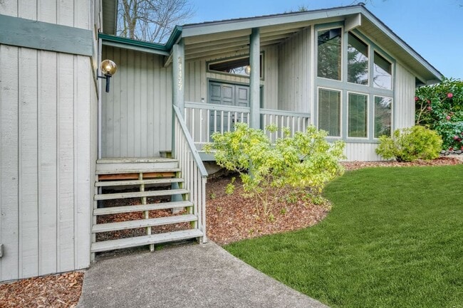 Photo - Single Family house on Meridian Valley Country Club. Gated community