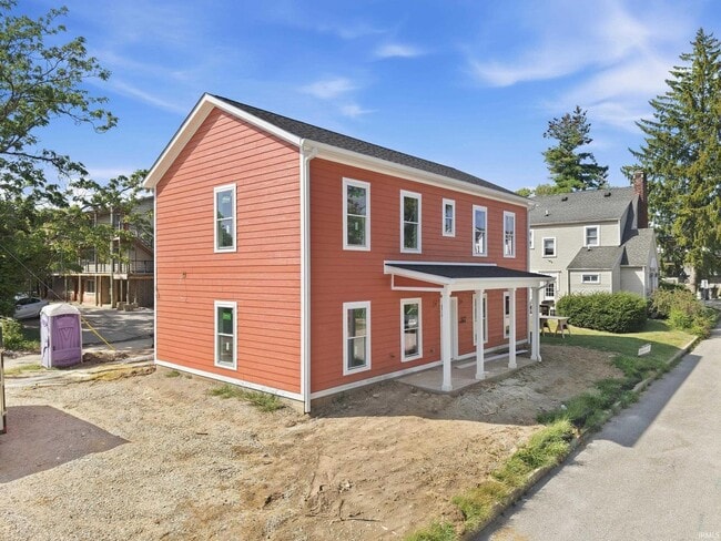 527 N Prow Ave