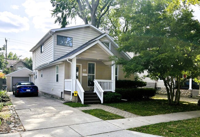 Photo - 912 Humphrey Ave