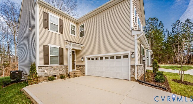 Photo - 6467 Fennec Run