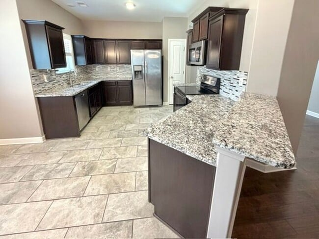 Photo - Now Leasing a 4 bedroom 3 bath home in Olive Branch