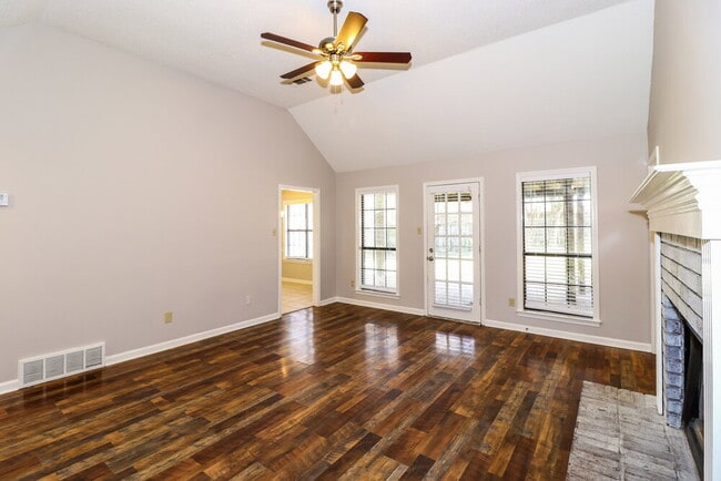 Photo - 3780 Westridge Cove