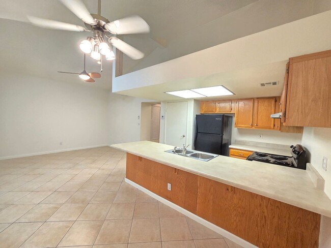 Photo - 1 Bed 1 Bath Spacious Apartment Unit 3006