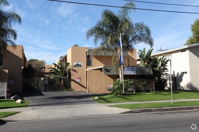 Building Photo - 7351 Variel Ave Rental