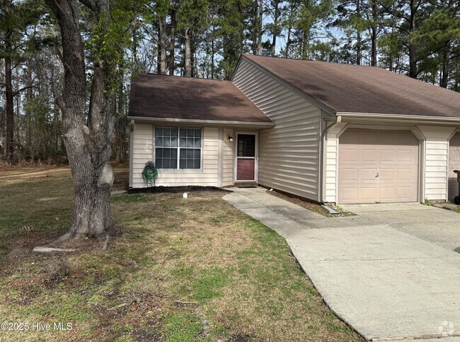 Building Photo - 1509 Fairfax Ln Rental