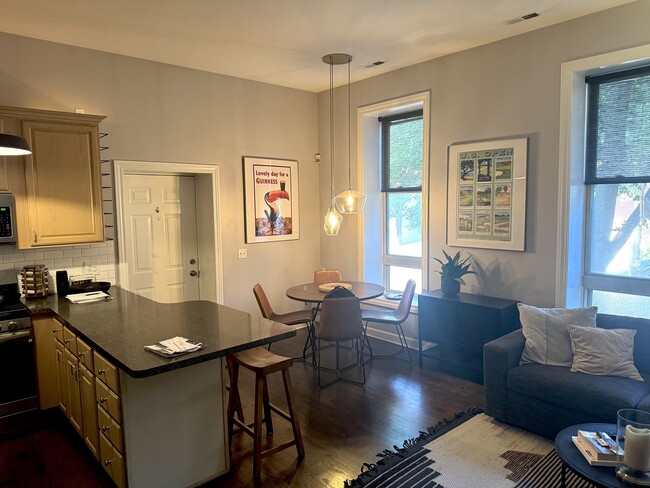 Photo - 1344 N North Park Avenue