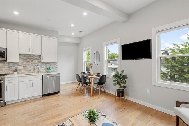 Photo - 338 Hurley St Unit 3