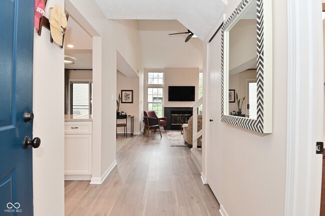 Photo - 9477 Aberdare Dr