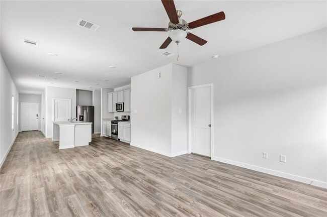 Photo - 16899 Pandora Wy