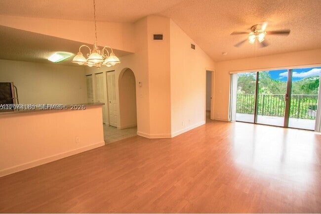 10105 W Sunrise Blvd Unit 303