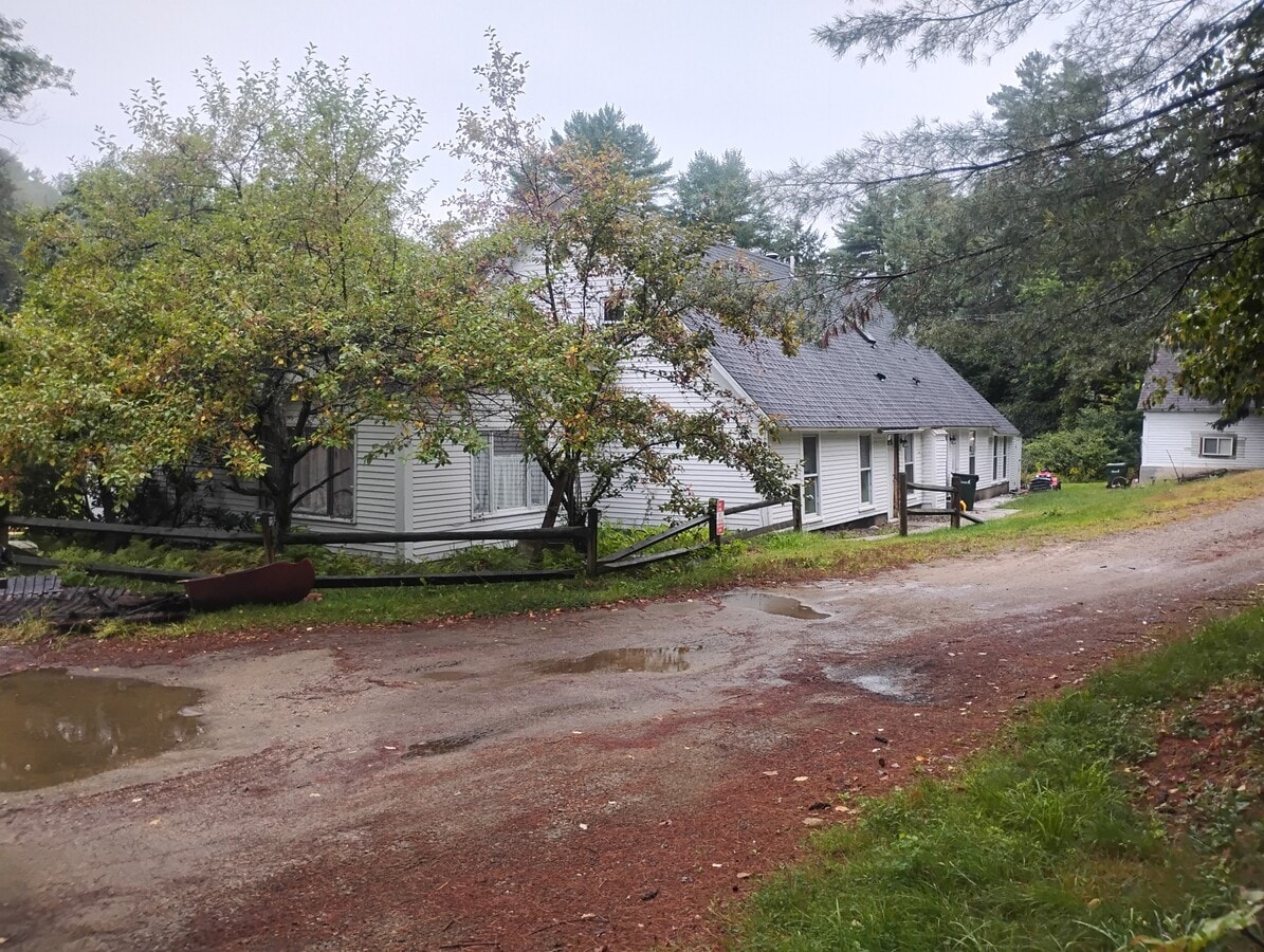 Photo - 605 Province Rd