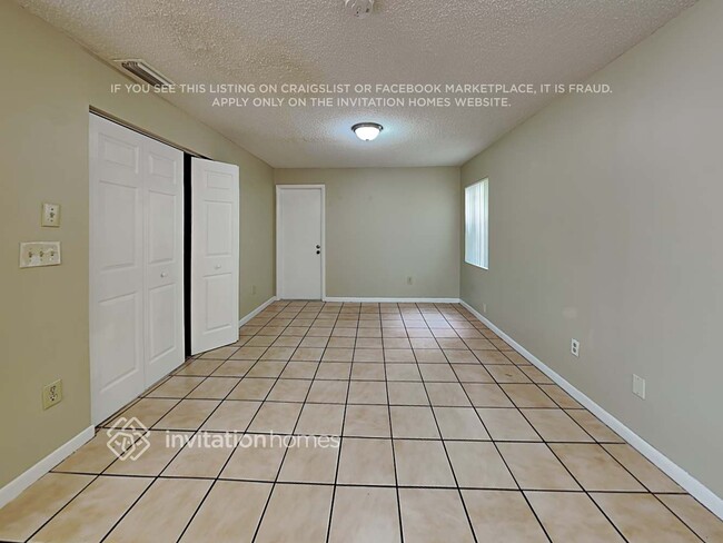 Photo - 811 NW 98th Ave