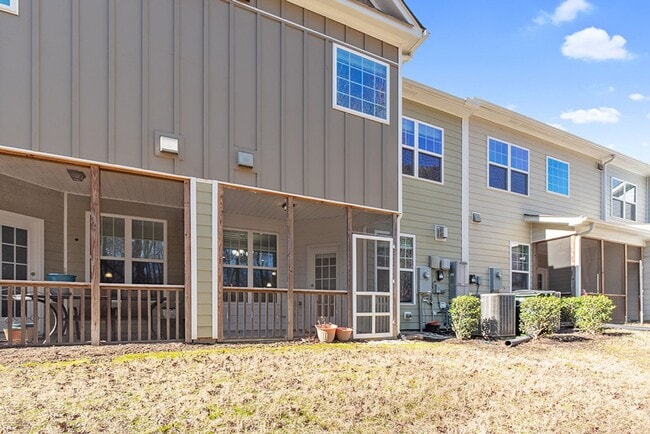 Photo - **Stylish 3BR Home Near Downtown Apex**