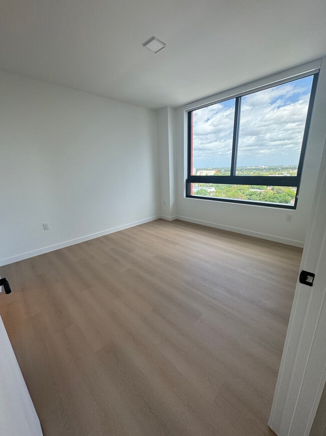 Photo - 226 NW 33rd St Unit B3