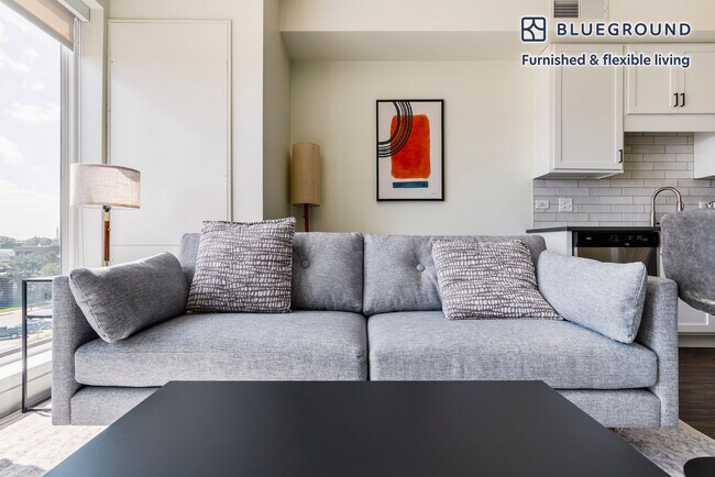 Photo - 100 N Addison Ave Unidad FL5-ID1316