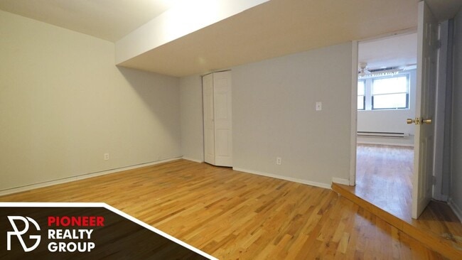 Photo - 654 W Cornelia Ave Unit 656-22