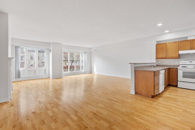 Photo - Clarendon Lanes