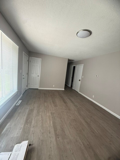 Photo - 1602 Kings Way