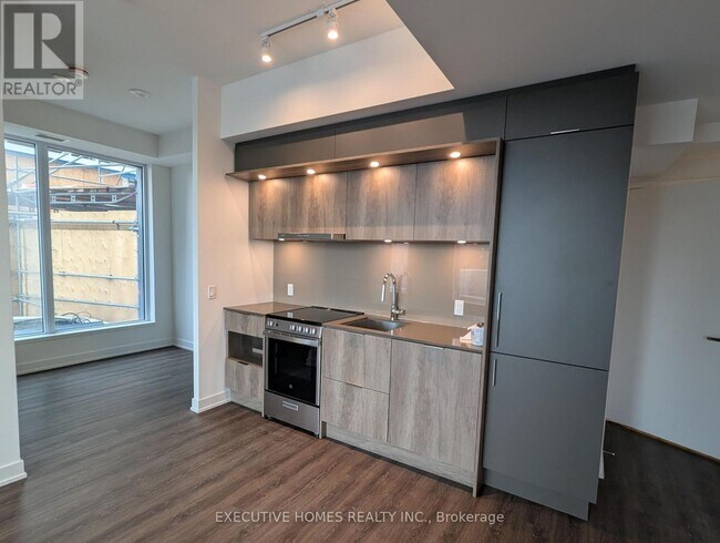 Photo - 491 Soho Ave