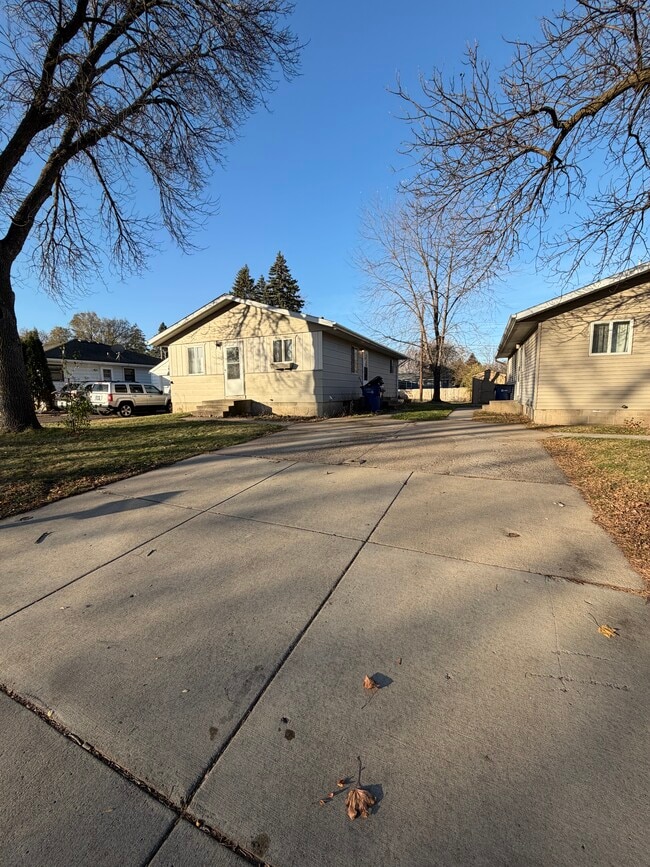 Photo - 1109 33rd Ave N