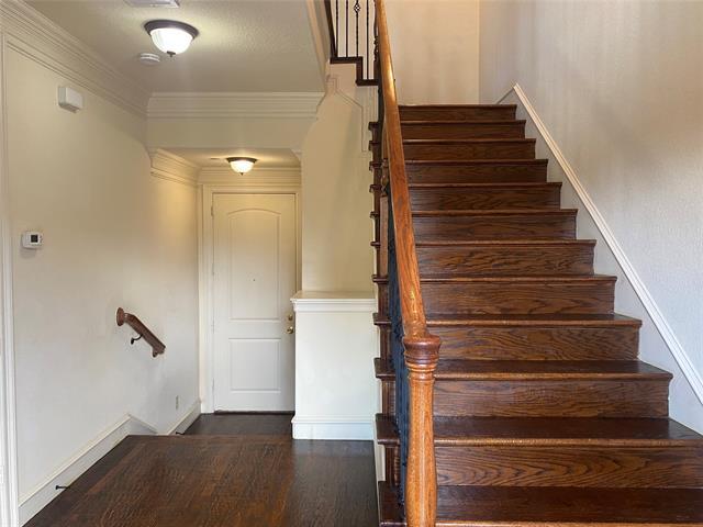 Photo - 4037 Winsor Dr