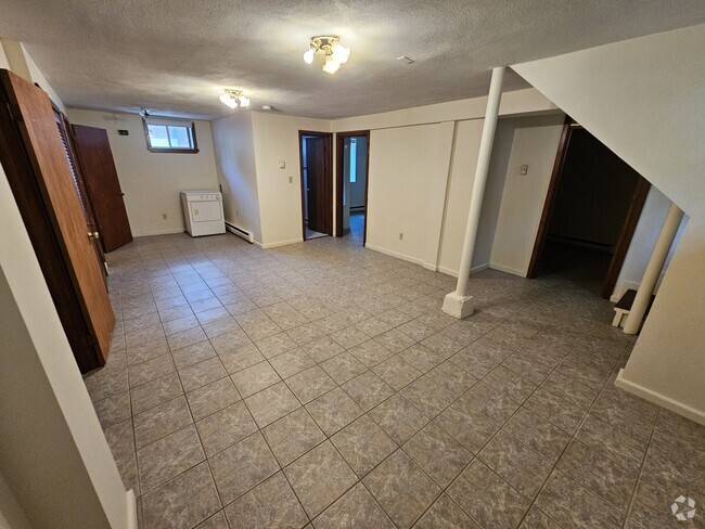 Building Photo - 2 Corinne Rd Unit 1 Rental