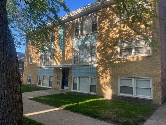 Building Photo - 8333 S Maryland Ave Unit 101