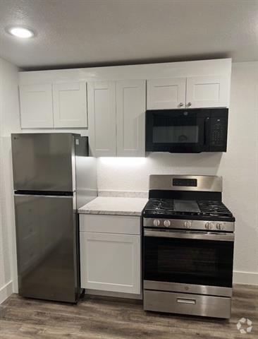 Building Photo - 5965 Lewis St Rental