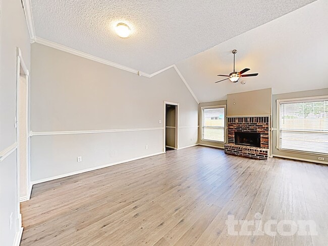 Photo - 229 Willow Creek Dr