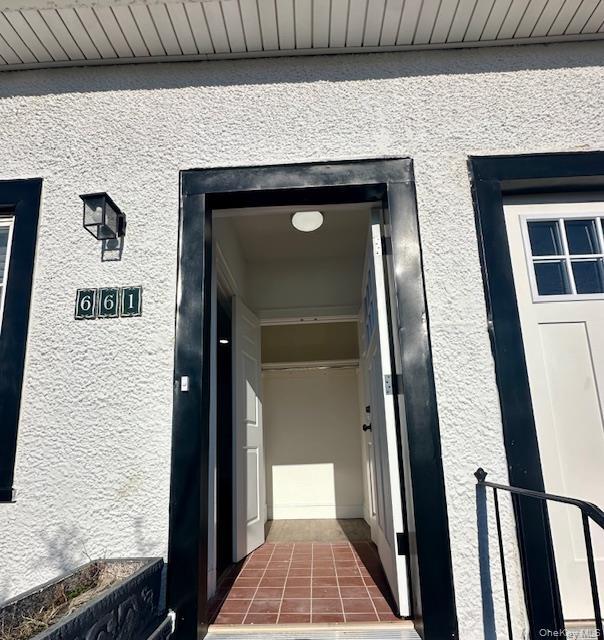 Photo - 661 E Olive St