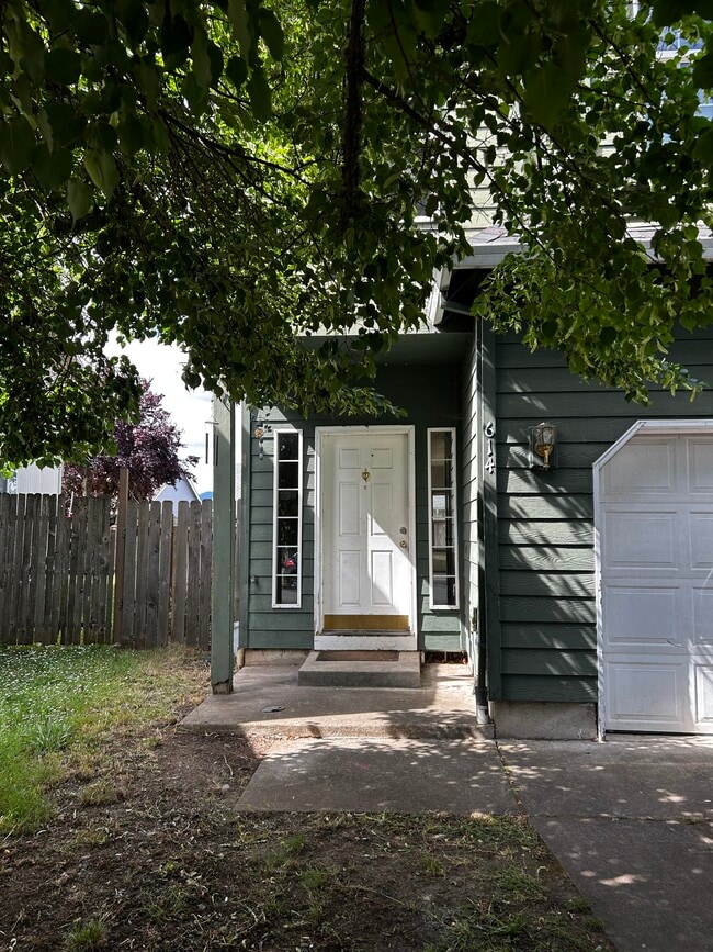 Building Photo - 614 S 41st Ct