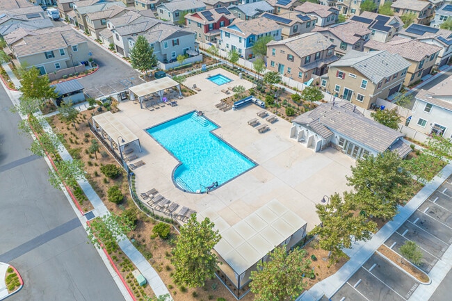 Photo - 17047 Zion Dr