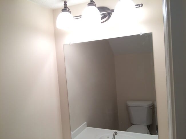 Photo - 365 Deputy Ln