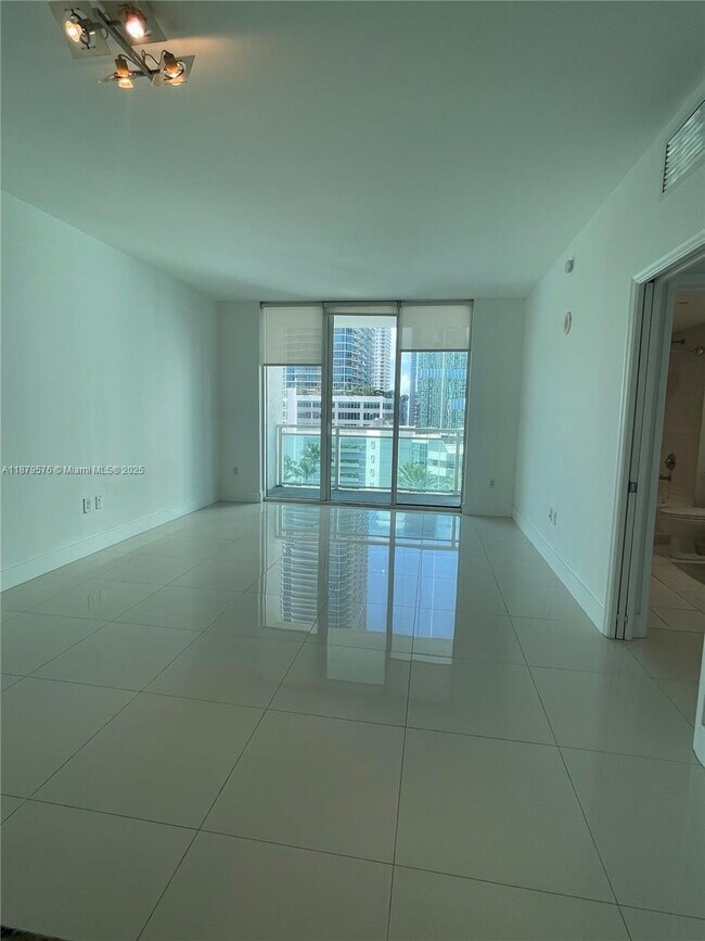 Photo - 950 Brickell Bay Dr Unit 1703