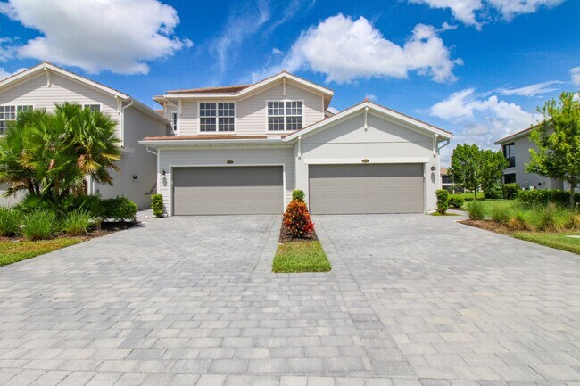 5739 Oakmont Ct