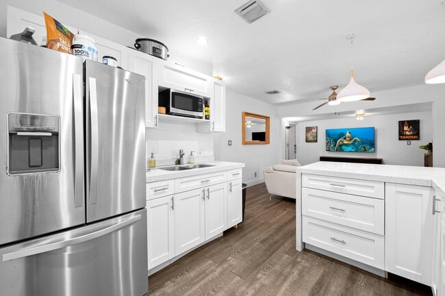 Photo - 1140 SW 9th Ave