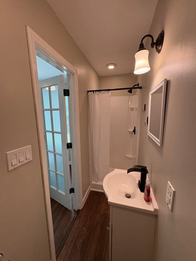 Photo - 207 Coachman Dr