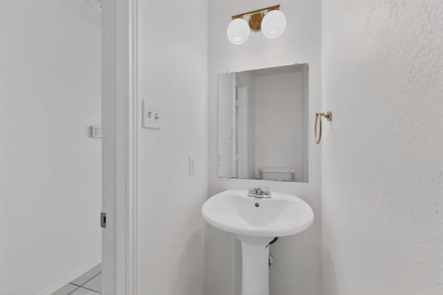 Photo - 4502 Alamosa St