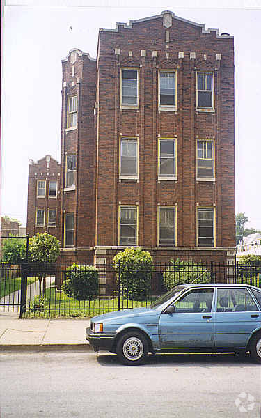 Building Photo - 7812 S Emerald Ave Rental