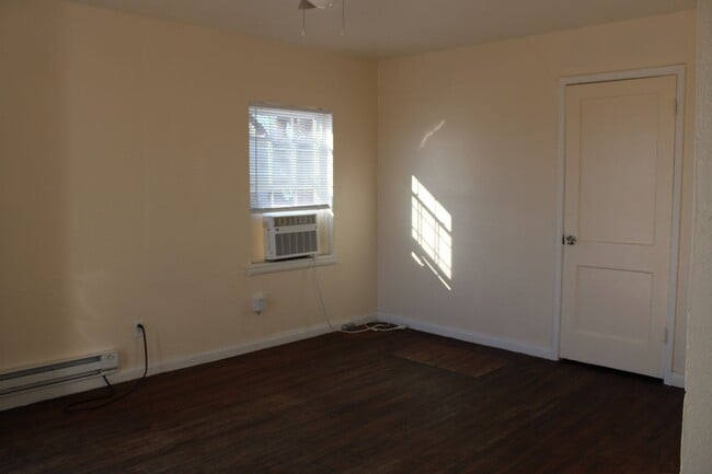 Photo - Close to Tinker