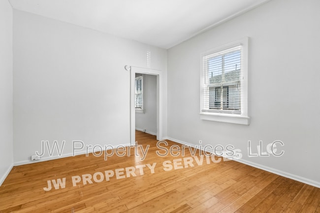 Photo - 1611 Hesiod St