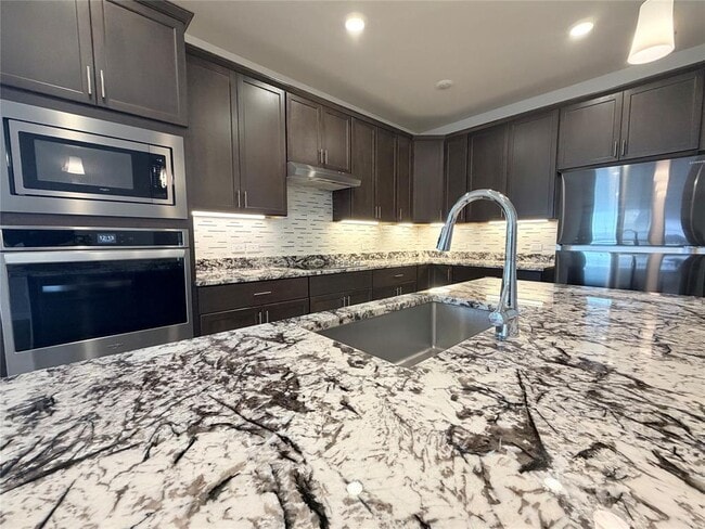 Photo - 508 Red Knot Ave